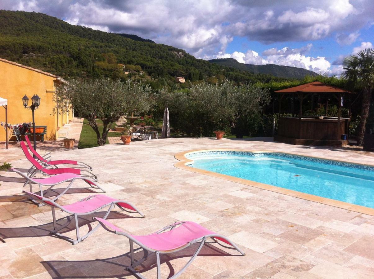 Les cigales des prés Studio Aups Esterno foto